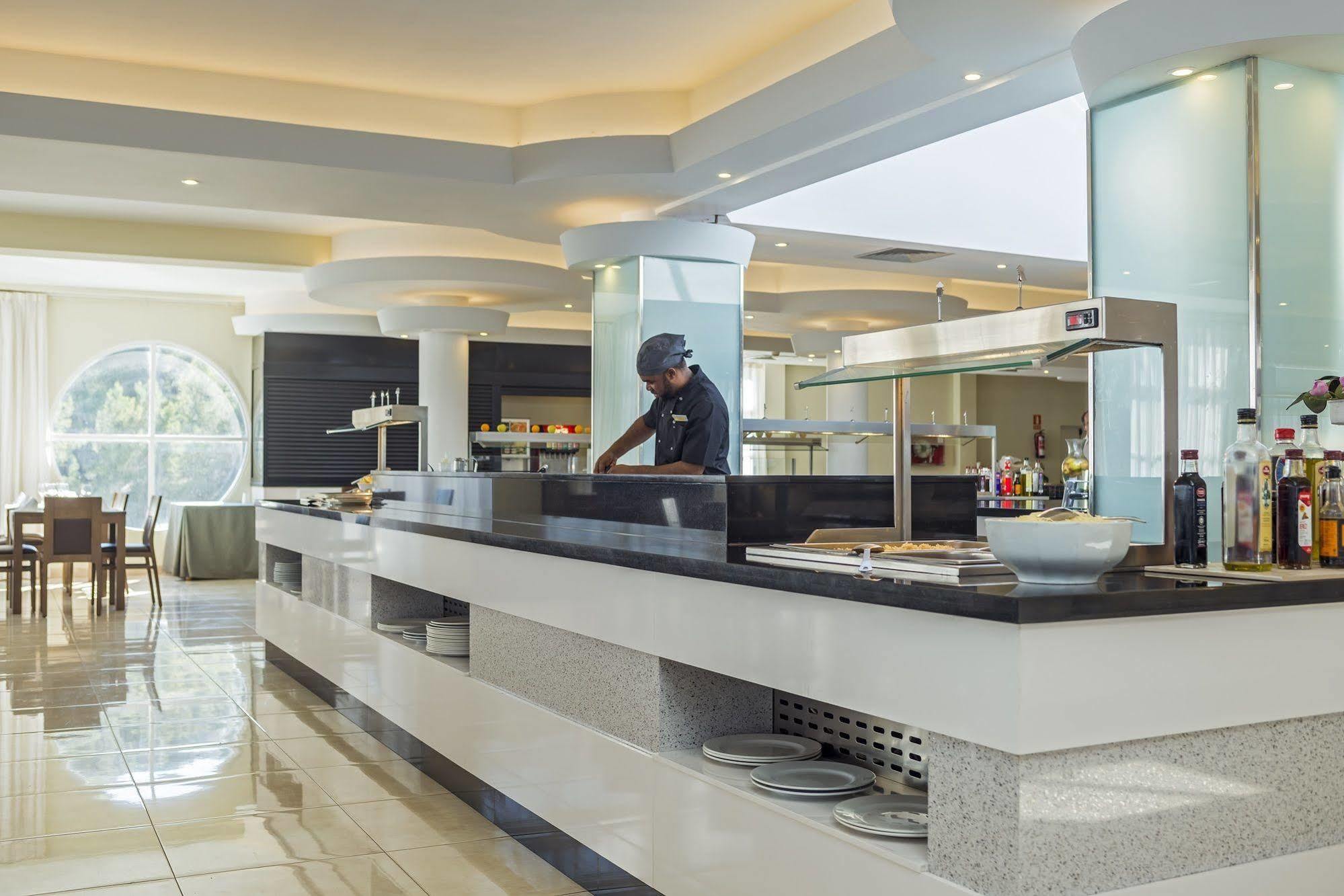 Resort Fergus Club Europa 4*